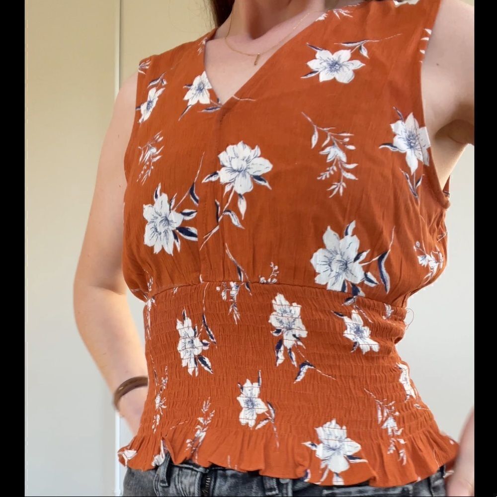 Paper Crane Orange Floral Smocked Waist Top M - Picture 5 of 7